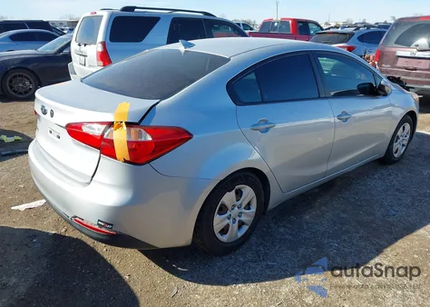 2016 Kia Forte Lx z USA, uszkodzony, nr VIN KNAFK4A60G5520207